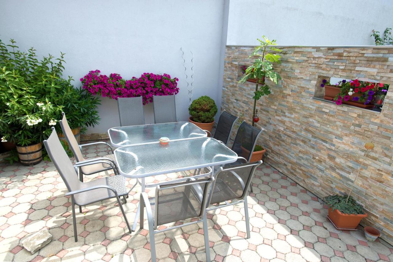 Weingut Apartment Hildegard Gangl Illmitz Dış mekan fotoğraf
